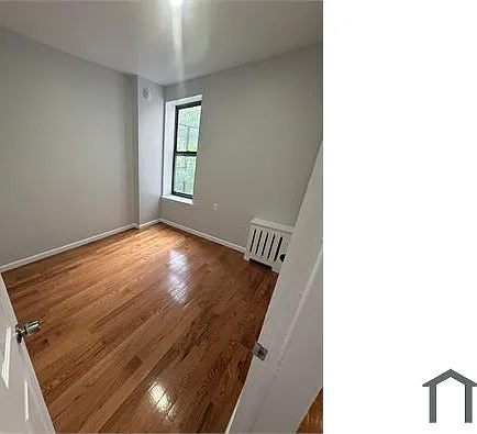 3 bed, 859 sqft, $3,811 — Photo 3