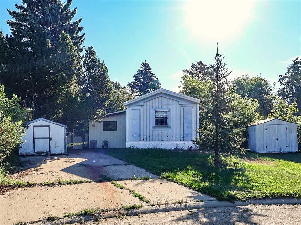1st image of 6024 NW Spruce Cres