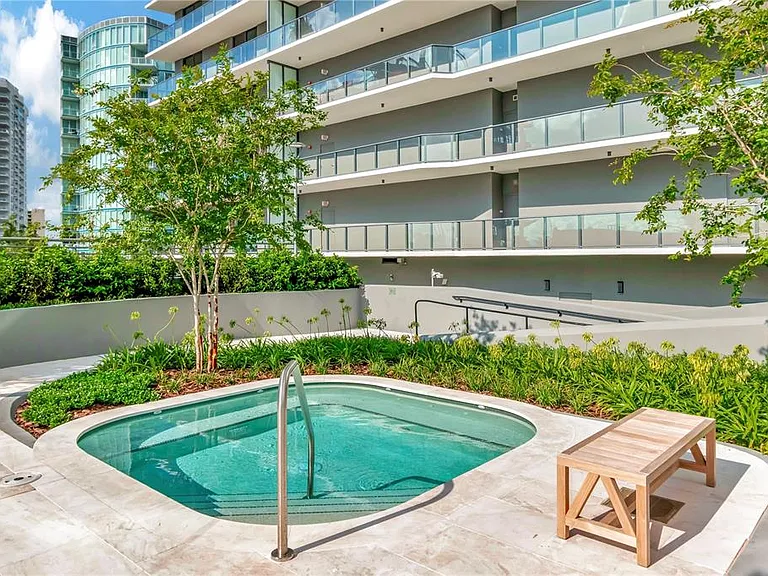 3101 W Bayshore Blvd #804 — Photo 73