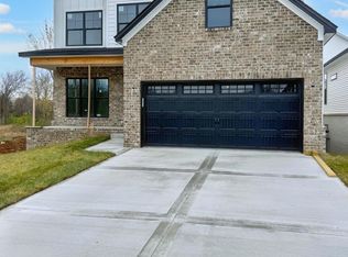 4104 Meadowlark Rd, Lexington, KY 40509