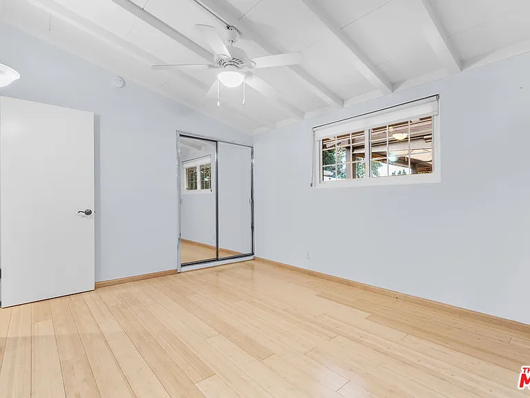 6742 Sunny Brae Ave — Photo 28