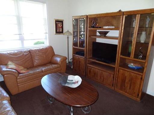 5th image of 20 Russell Farm Dr