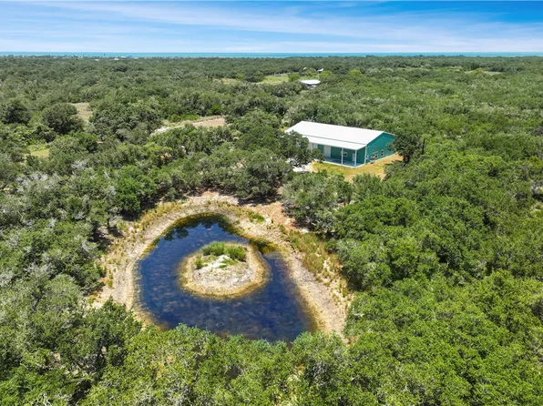 2201 Myrtle St, Rockport, TX 78382