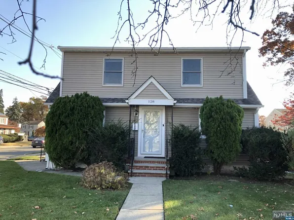 128 17th Ave, Elmwood Park, NJ 07407
