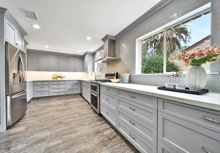 10042 Briar Forest Dr — Photo 17