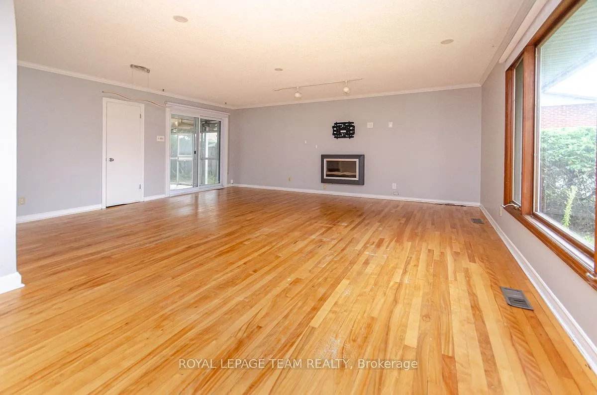 3 bed, $3,200 — Photo 4