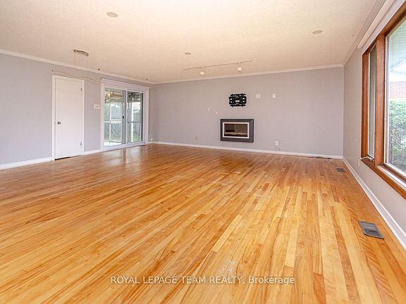4th image of 84 Starwood Rd