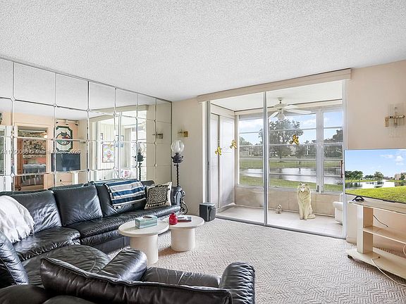 3rd image of 9221 Sunrise Lakes Blvd APT 101