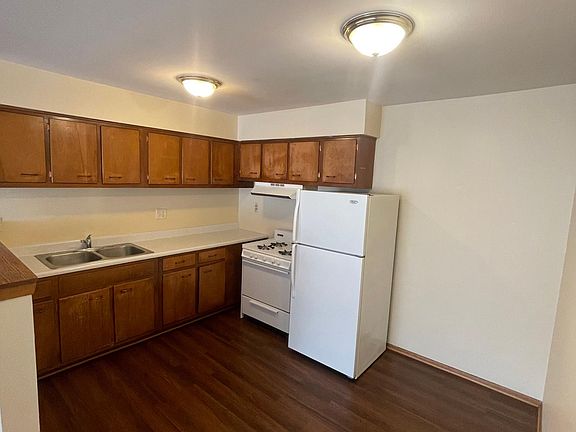 4th image of 1020 N Main St #210