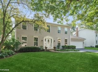 106 Claremont Dr, Naperville, IL 60540
