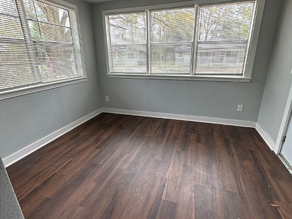 3rd image of 1553 W 34th St