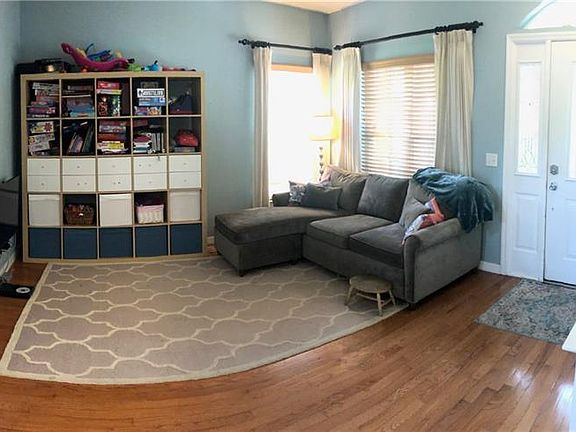 3rd image of 9903 Hartwell Bridge Cir