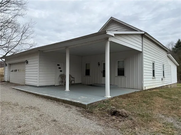 11723 Glasgow Rd SW, Pt Washington, OH 43837