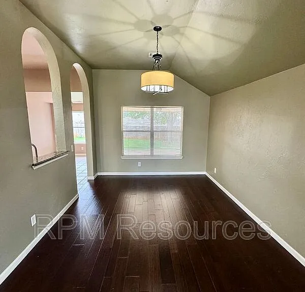 8205 NW 83rd Ter — Photo 6