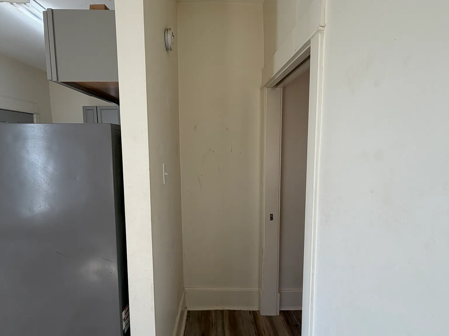 1 bed, 850 sqft, $1,050 — Photo 4