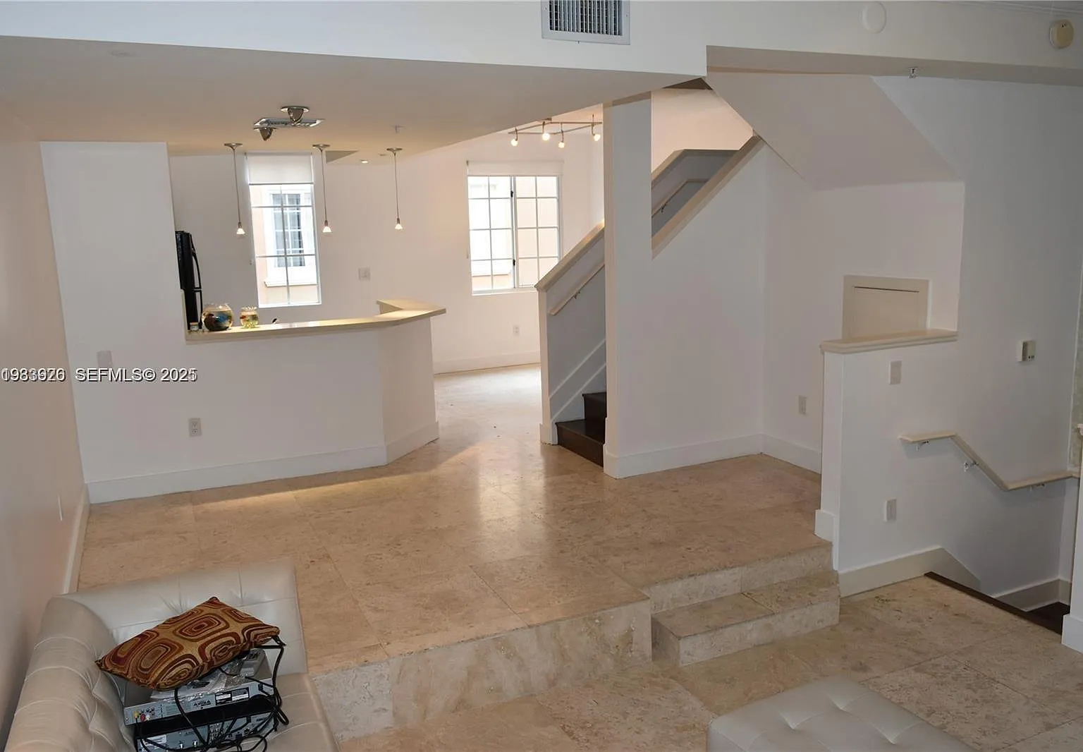 2 bed, 1270 sqft, $3,200 — Photo 3