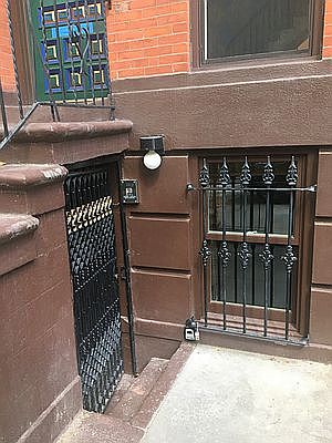 5th image of 641 Carlton Ave #1