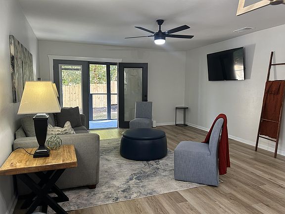 3rd image of 1807 Meriadoc Rd