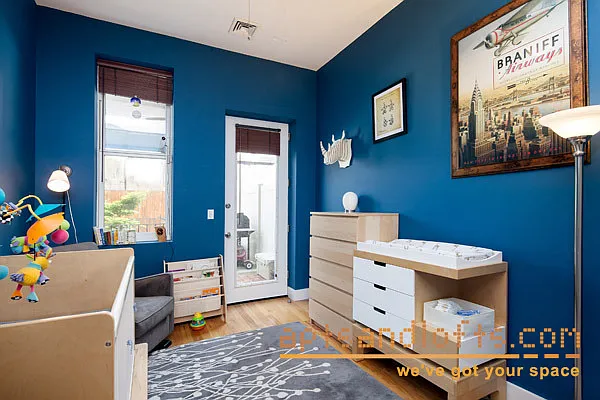 Sold by aptsandlofts.com | media 32