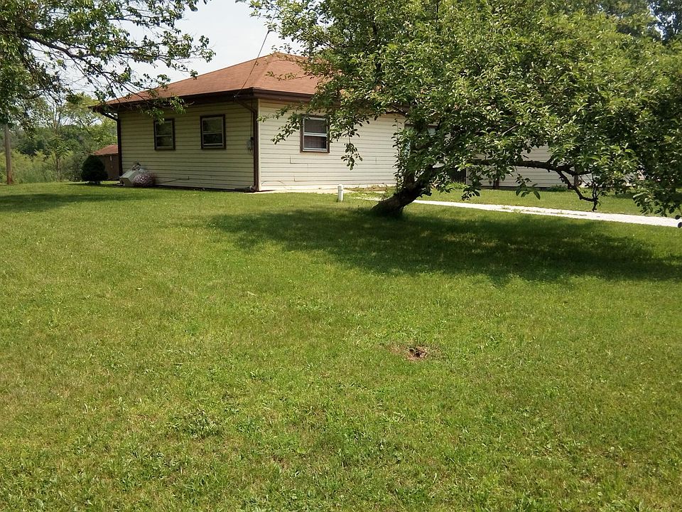 2nd image of 26370 W Rollins Rd