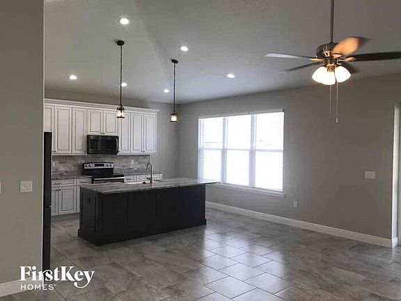 5th image of 11446 Dovetail Ln