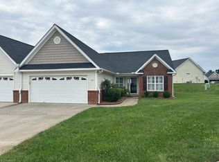 122 Castleton Dr, Thomasville, NC 27360