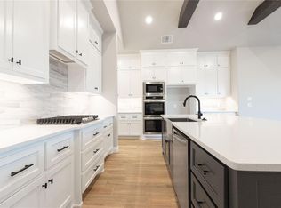 9309 NW 116th St, Yukon, OK 73099