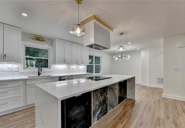 2181 Juanita St — Photo 1