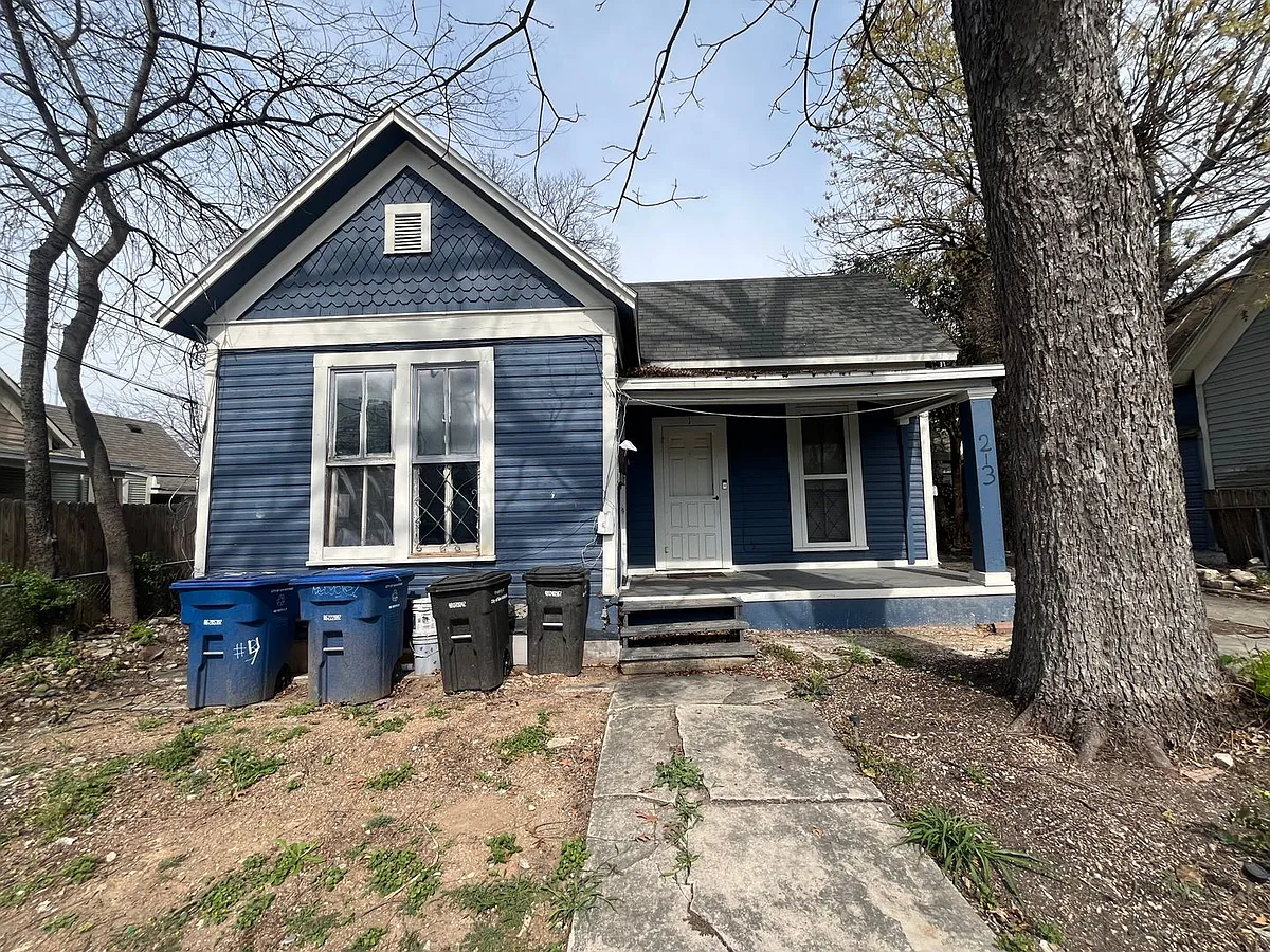 Building Photo - 213 Cadwallader St #2