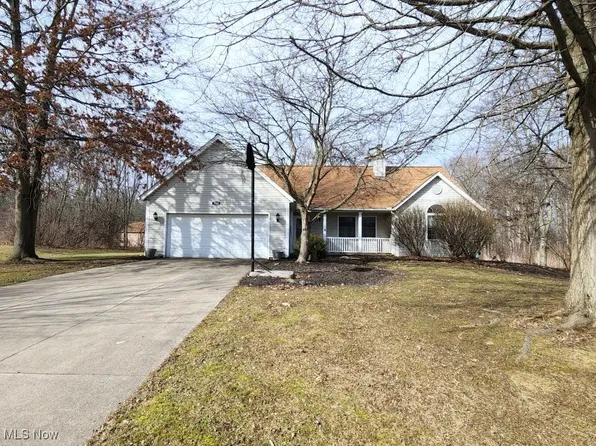 7529 Fantail Dr, Northfield, OH 44067