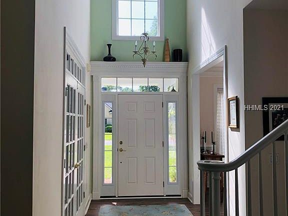 3rd image of 9 Oak Hill Lane