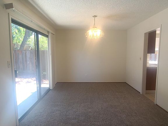 5th image of 310 Bridgeside Cir