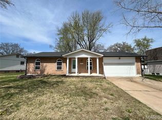 5365 Camelot Estates Dr, Saint Louis, MO