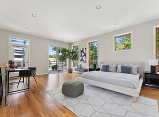 884 N Hermitage Ave #B, Chicago, IL 60622