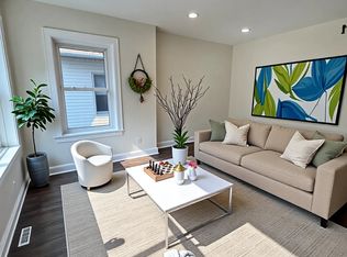 1221 Darrow Ave #1, Evanston, IL 60202