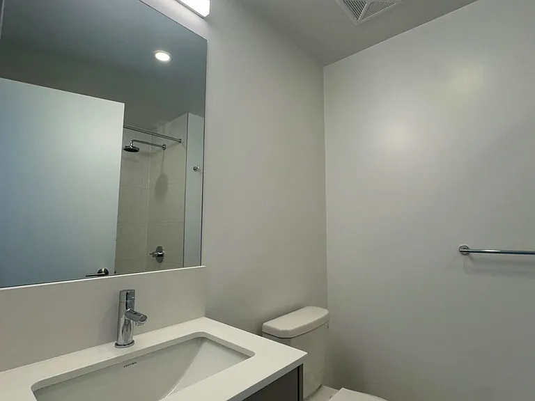 10 Oak St #910 — Photo 10