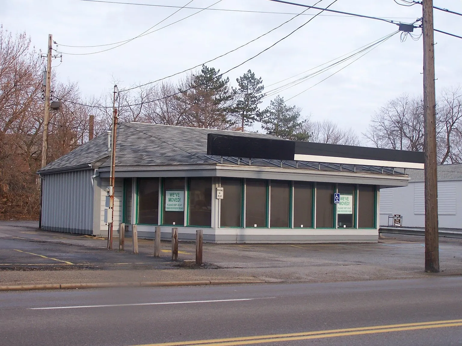 555 Broadway Ave photo 1
