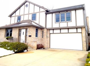 254 E 2nd St, Elmhurst, IL 60126