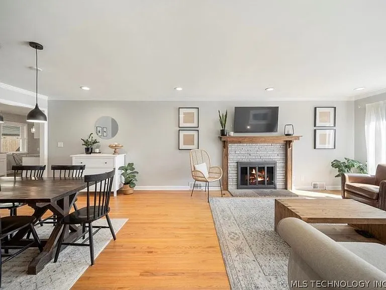 2426 S Louisville Ave — Photo 7
