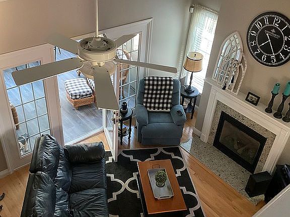 Over 55 Exceptional condo  