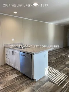 Modern Unit In South Park For Rent — Photo 4