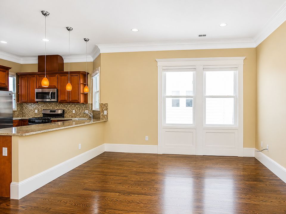 1st image of 1562A Haight St #A