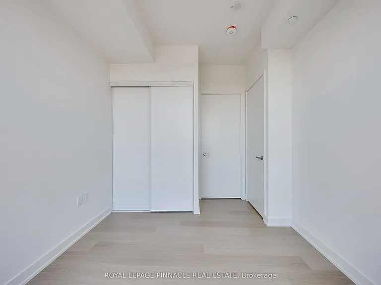 448 Burnhamthorpe Rd W #4511 — Photo 33