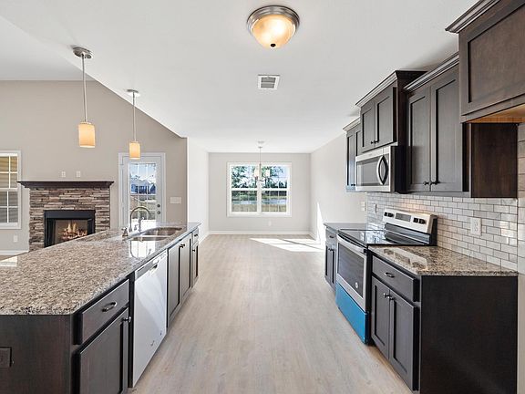 3rd image of 109 Rossview Pl Lot 109