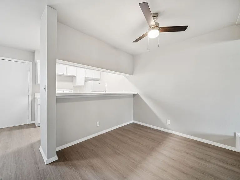 Cedar Park Apartments — Photo 45