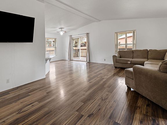 5th image of 52935 Meadow Ln