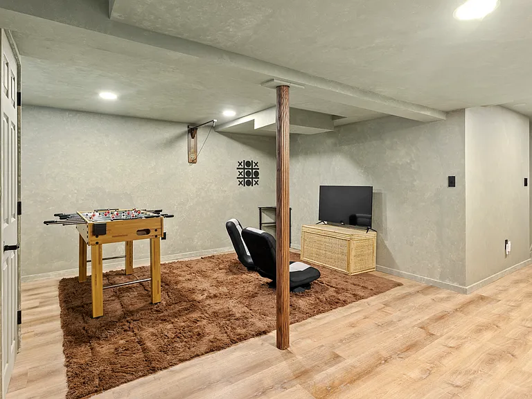 58 Homewood Dr — Photo 32