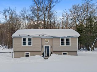 555 Mail Rd, Exeter, RI 02822