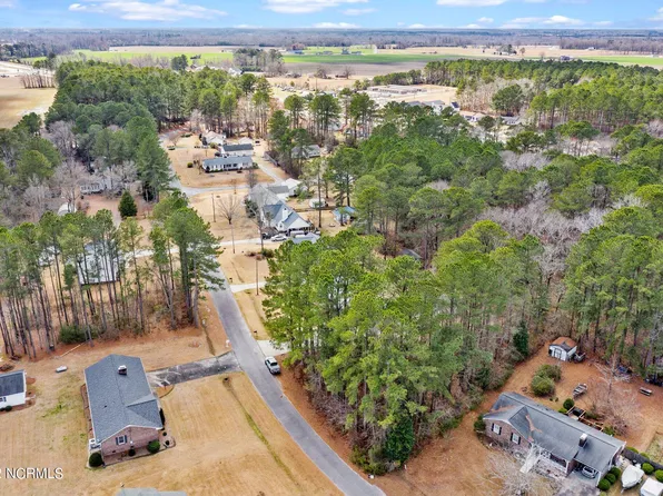 5634 Edith Road, Ayden, NC 28513