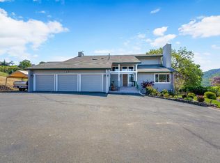 858 Sanel Dr, Ukiah, CA 95482